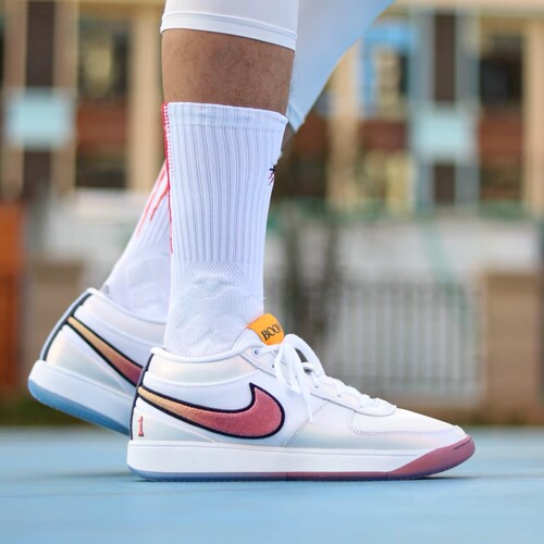 耐克CHBLEP低帮篮球鞋减震