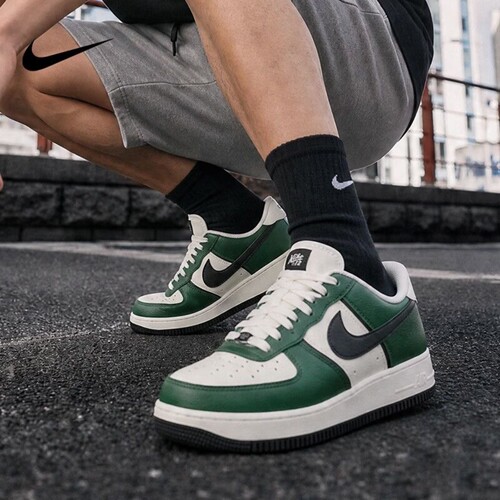NIKE耐克AF1经典男款透气板鞋