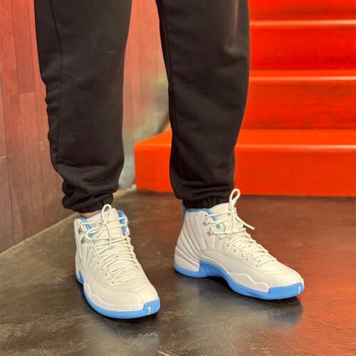 耐克AJ12白北卡复古实战篮球鞋