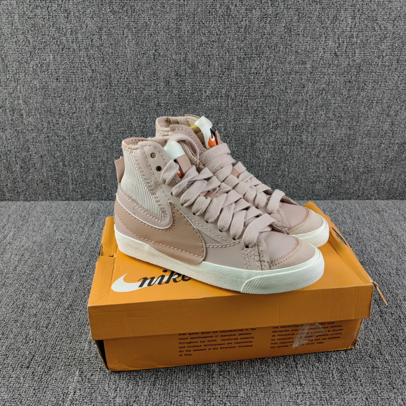 Nike耐克高帮女鞋BLAZER MID 77 JUMBO大勾开拓者板鞋DQ1471-600-封面