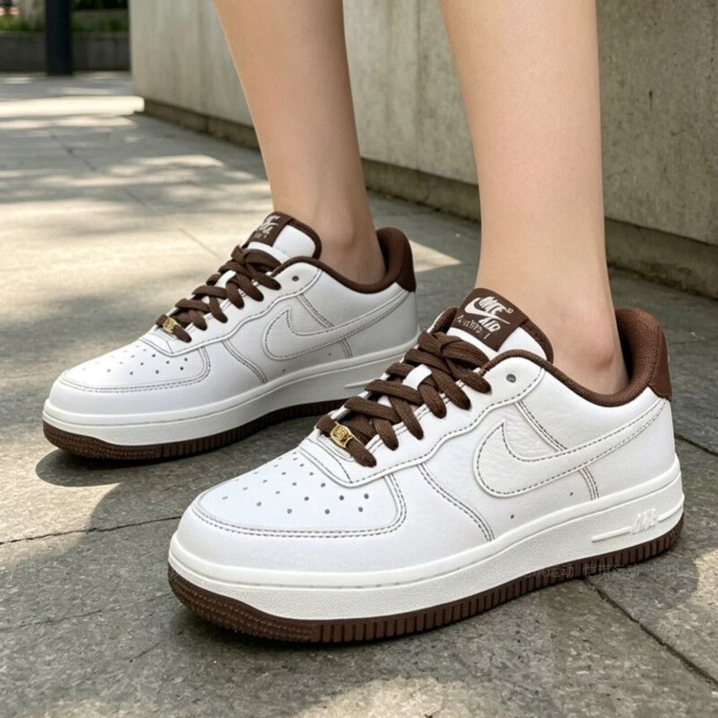 NikeAF1女低帮小金勾板鞋