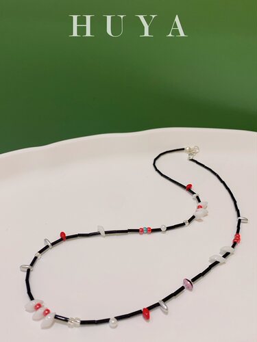 HUYA手作红与黑串珠项链暗黑风