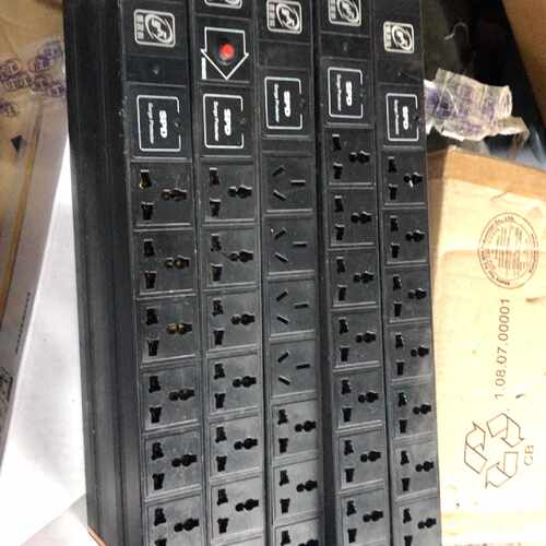 询价SPD插排有七个孔250V16A有10个长49.厚