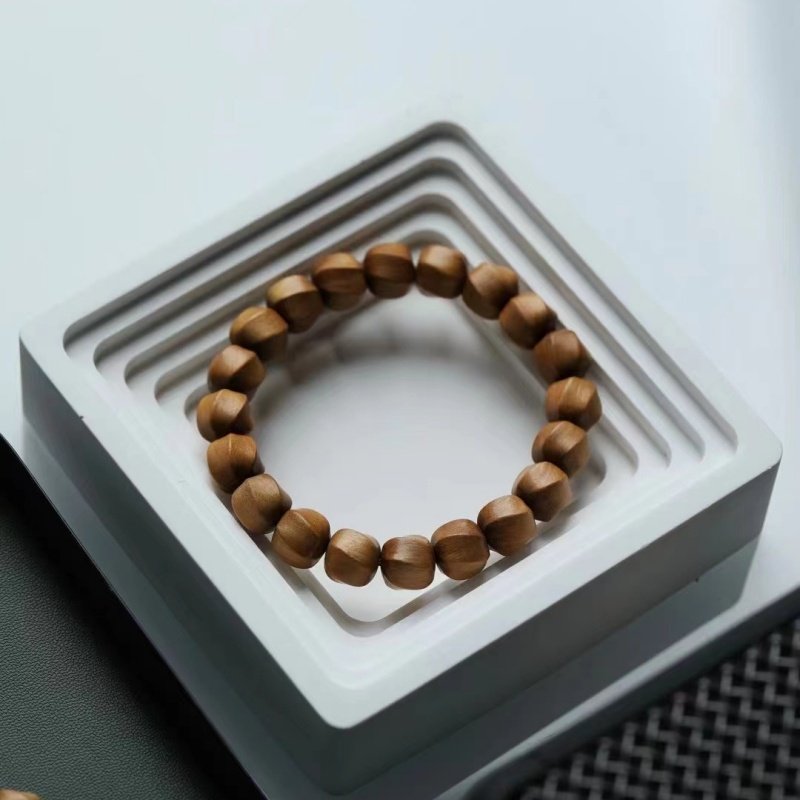 正宗印度老山檀香木高级手磨老料六棱扭珠手串男女款手链木质工艺,饰品/流行首饰/时尚饰品新,小众木作,淘宝优惠券,粉丝福利购,淘宝优惠卷