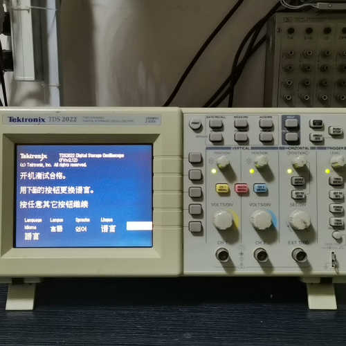 TDS2022  泰克200M示波器，功能精度完好，成色如图议价也可维修