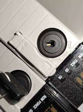 1756-L74 B版本，成色漂亮，功能完好。实物拍摄，支持议价也可维