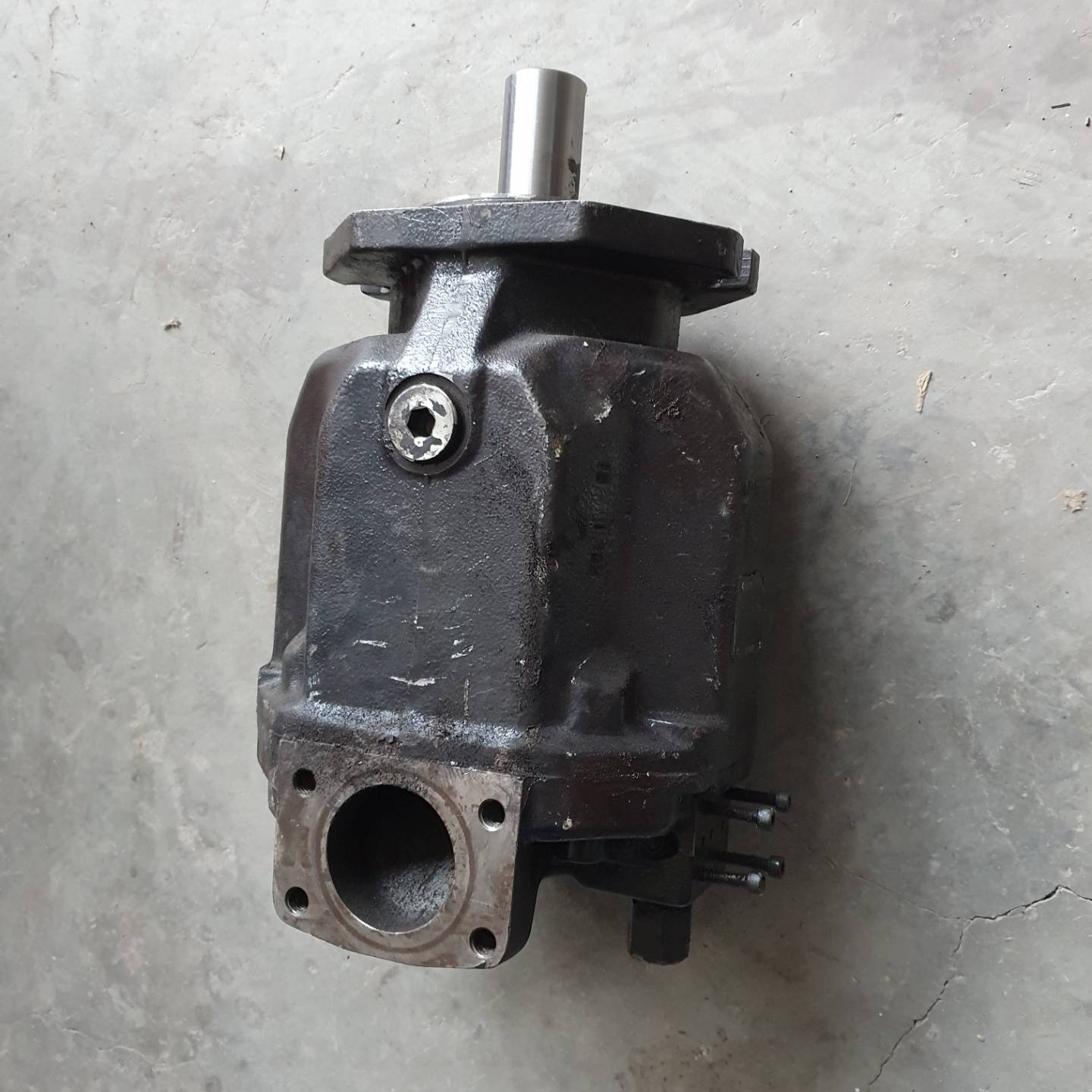 力士乐Rexrot注赛泵A10VSO100 DFR1议价 维修！！！