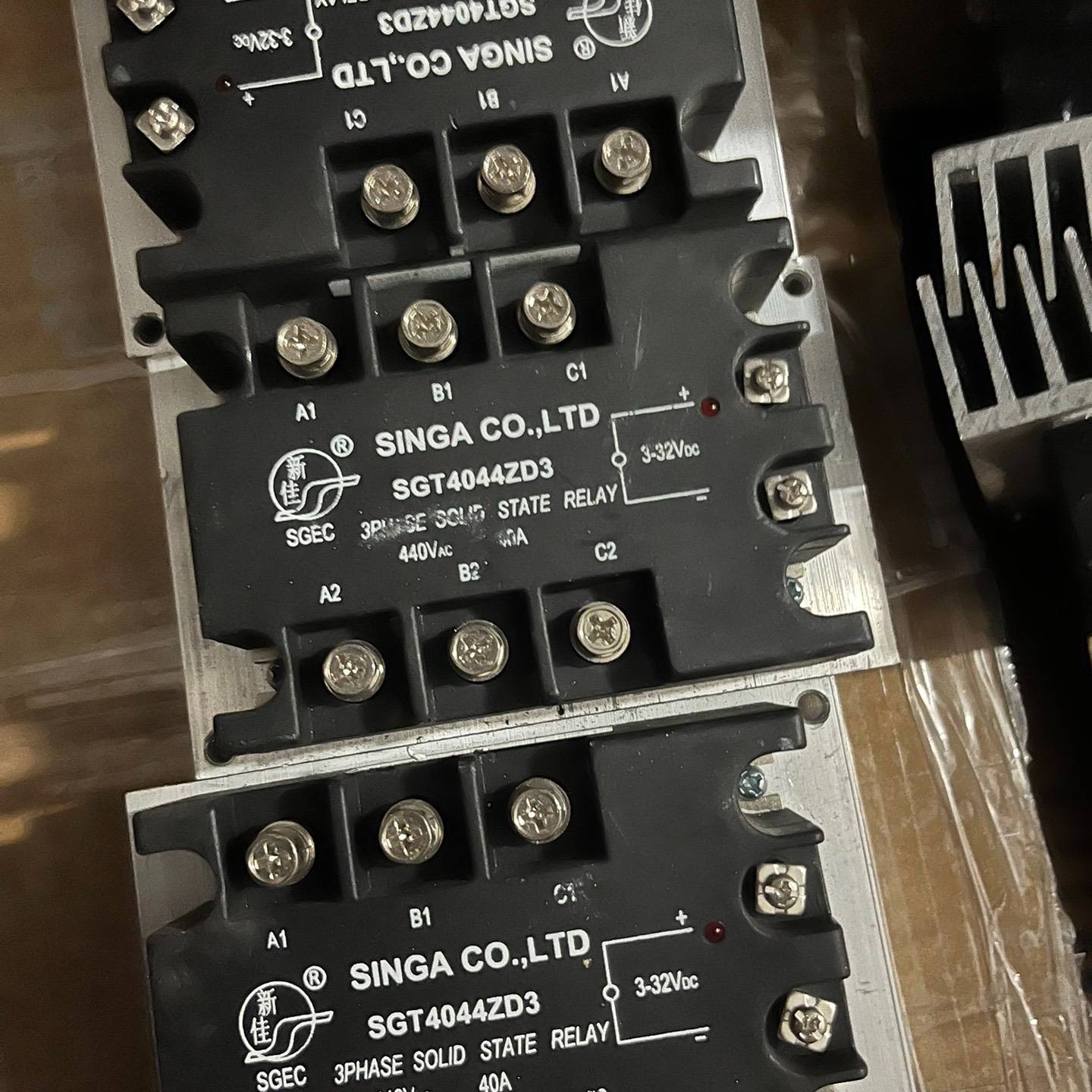 SGEC新佳三相固态继电器 SGT404议价 维修！！！