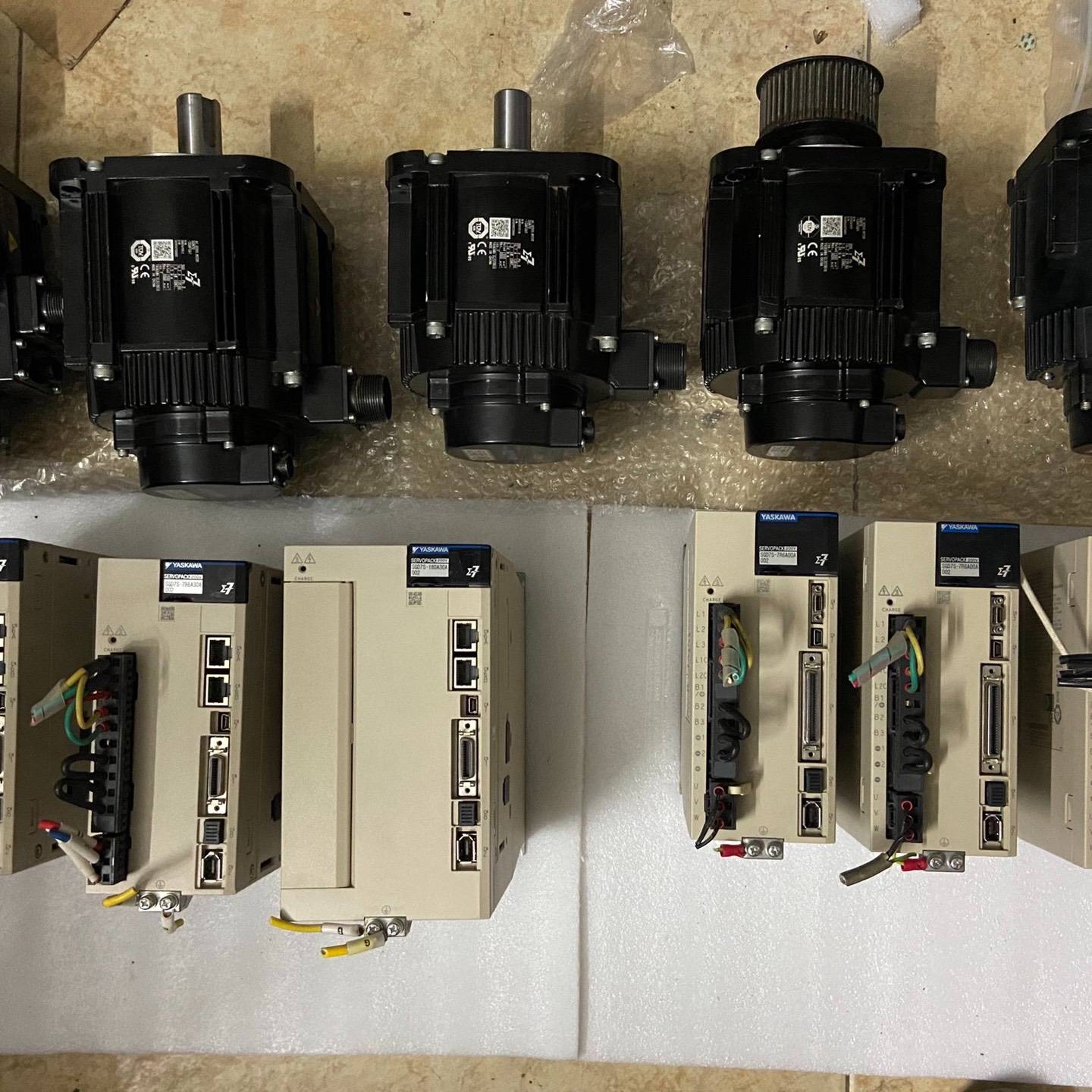 安川伺服sgd7s-180a00b议价 维修！！！