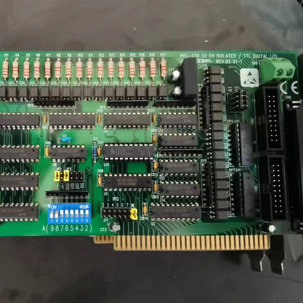 PCL-730 32 CHISOLATED/TTL DIGT议价 维修！！！