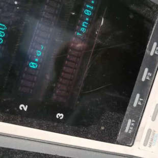 缺一个议价也可维 开机正常 横河LR4110E温度记录仪 成色如图