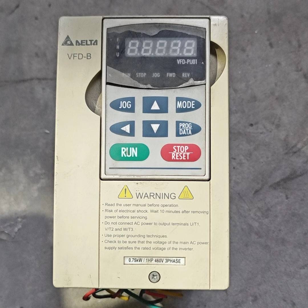 台达变频器   VFD007B43A议价 维修！！！