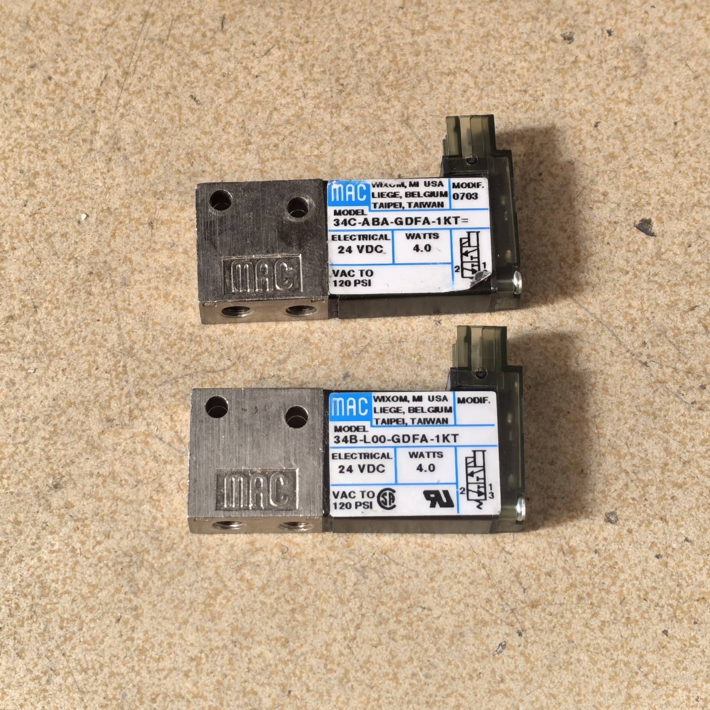 MAC电磁阀，型号 34B-L00-GDFA-1KT议价 维修！！！