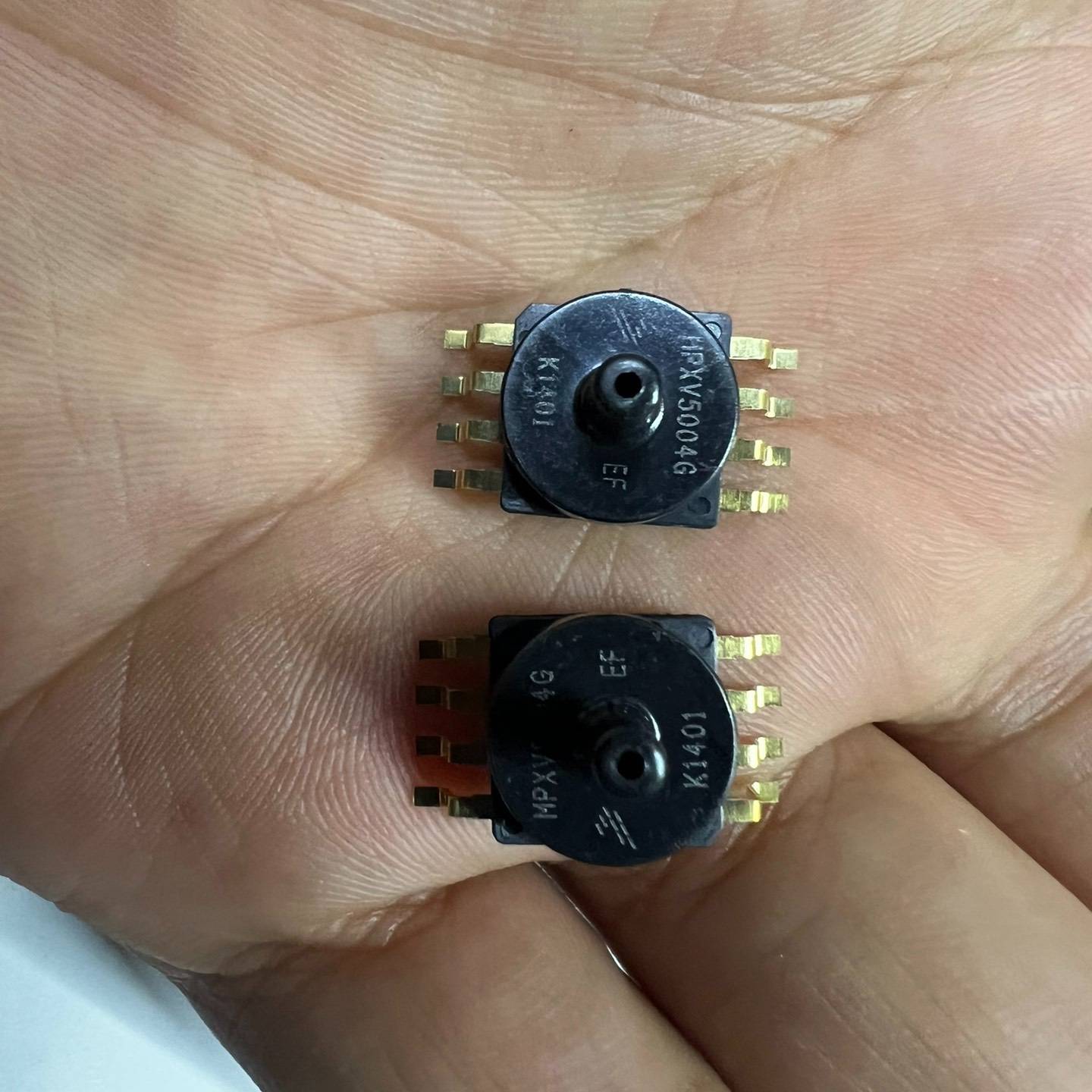 MPXV5004GC6U  SOP8 补稳放大计传议价 维修！！！