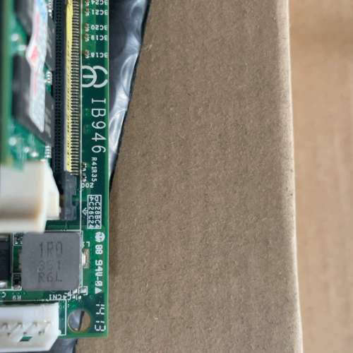 台湾广积主板  IB946 带CPU 内存  风扇测试OK！议价也可维修