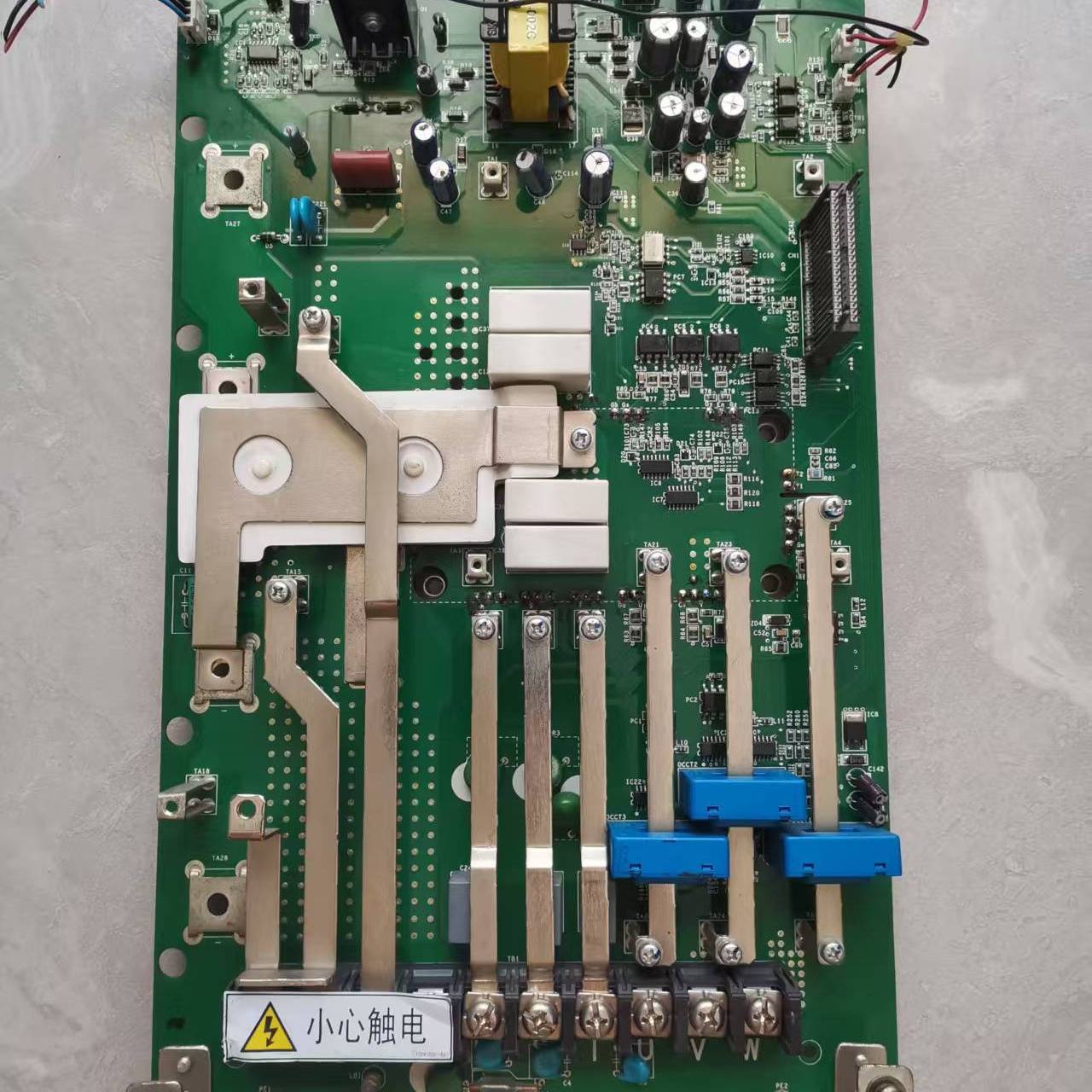 三肯变频器  S06-4A076-B议价 维修！！！