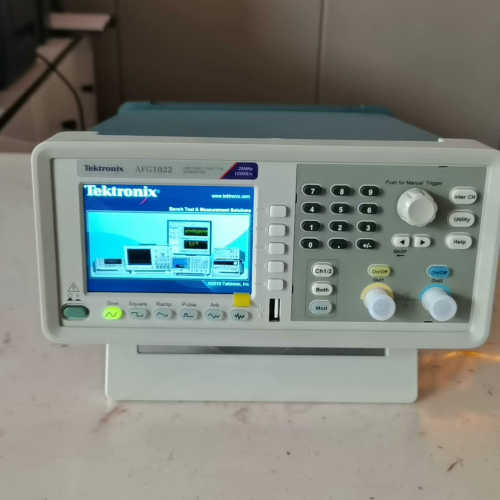 AFG1022  函数信号发生器，泰克信号源，原包装，给议价也可维修