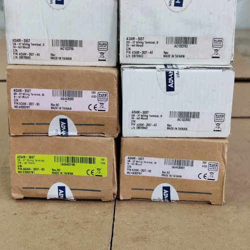 研华 ADAM-4060 ，2个      320元议价也可维修