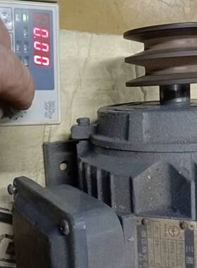 安川变频器 V7  CCLINK 1.5kw议价 维修！！！