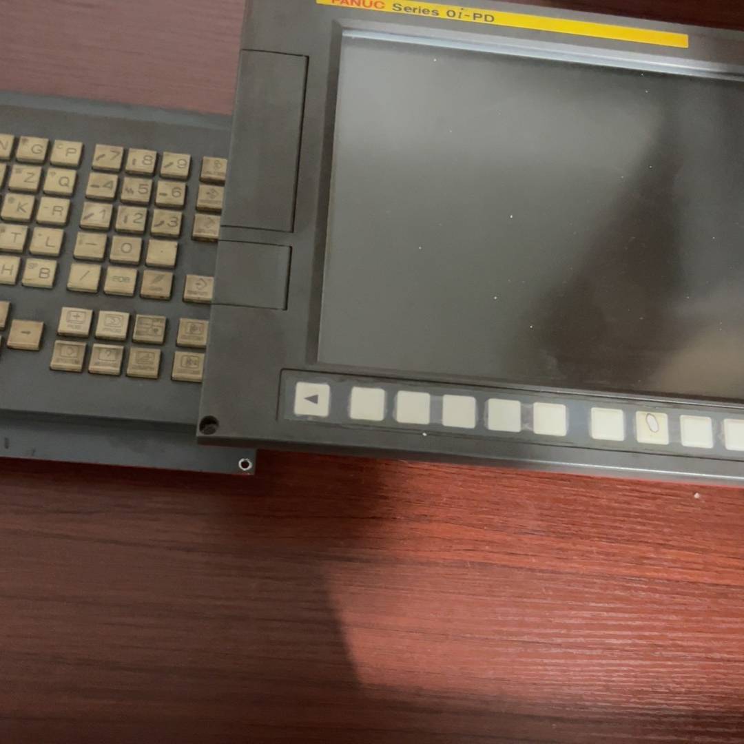 发那科系统0i-PD  A02B-0319-B502 议价 维修！！！
