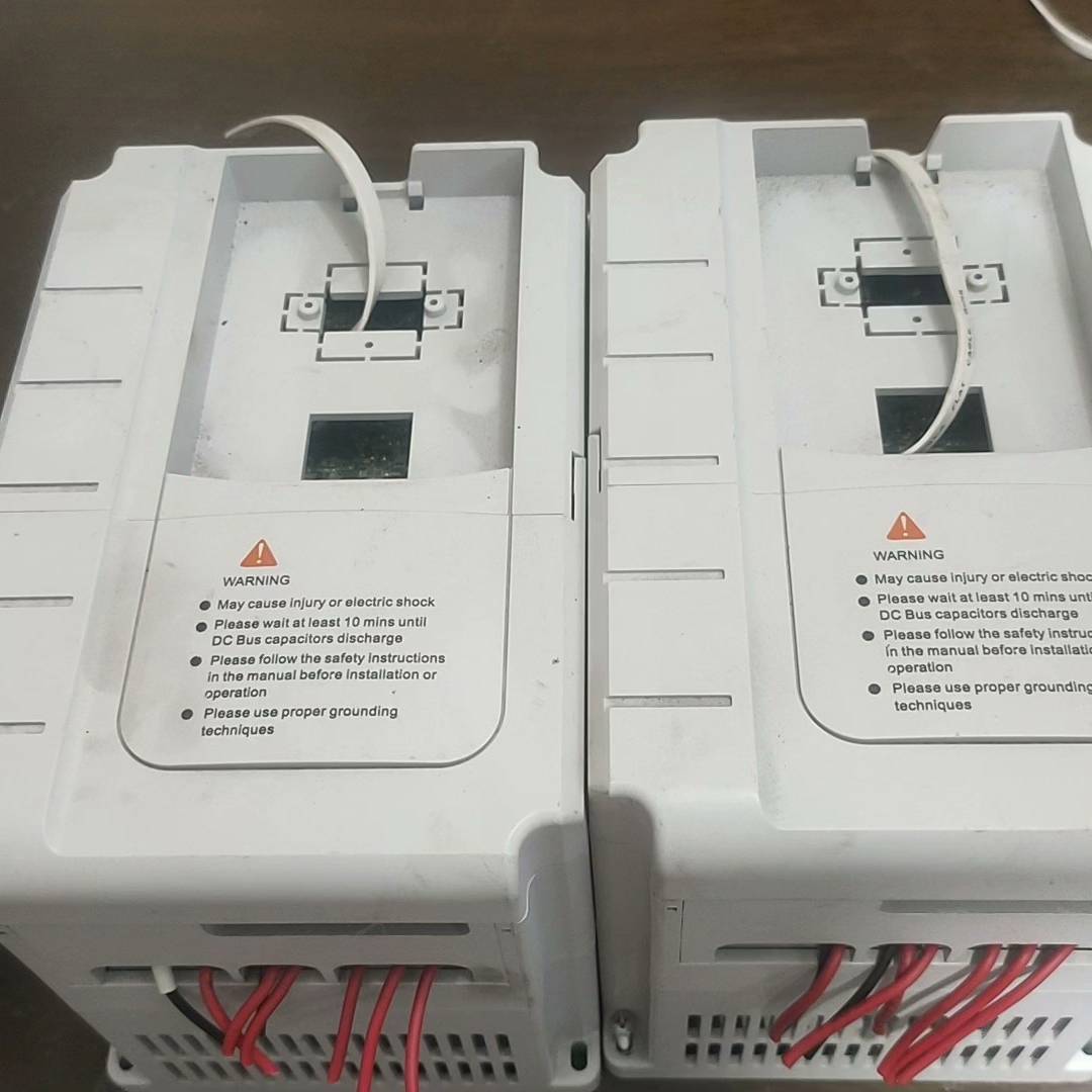 德佛斯变频器FS2000-2D2G-4T，2.2议价 维修！！！