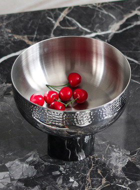 轻奢锤纹圆形金属果盘摆件