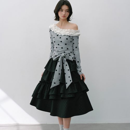 Narratorgirls灰黑色波点斜肩木耳边甜美长袖T恤收腰显瘦高弹