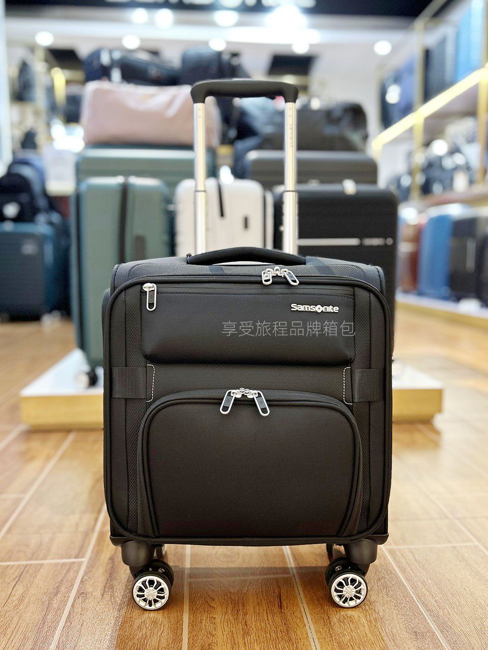 新秀丽机长箱dz0短途旅行电脑登机拉杆箱箱16寸可放电脑商务箱