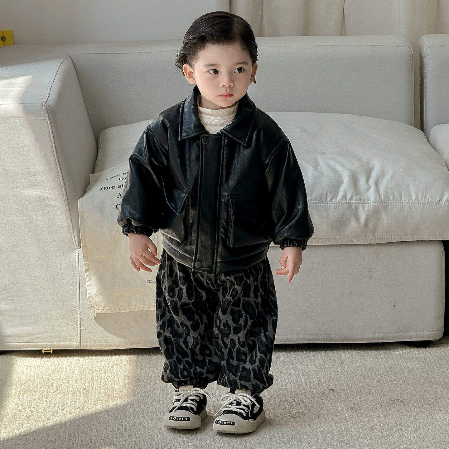 点兮2025秋冬新款婴幼儿加绒皮衣套装宝宝外套打底衫豹纹裤三件套