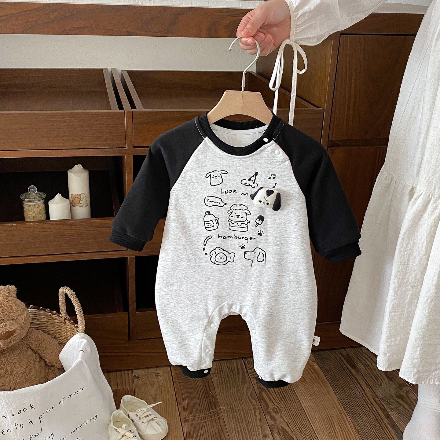 三折专区2025秋季新款婴幼儿插肩袖包屁衣宝宝卡通针织连体衣洋气