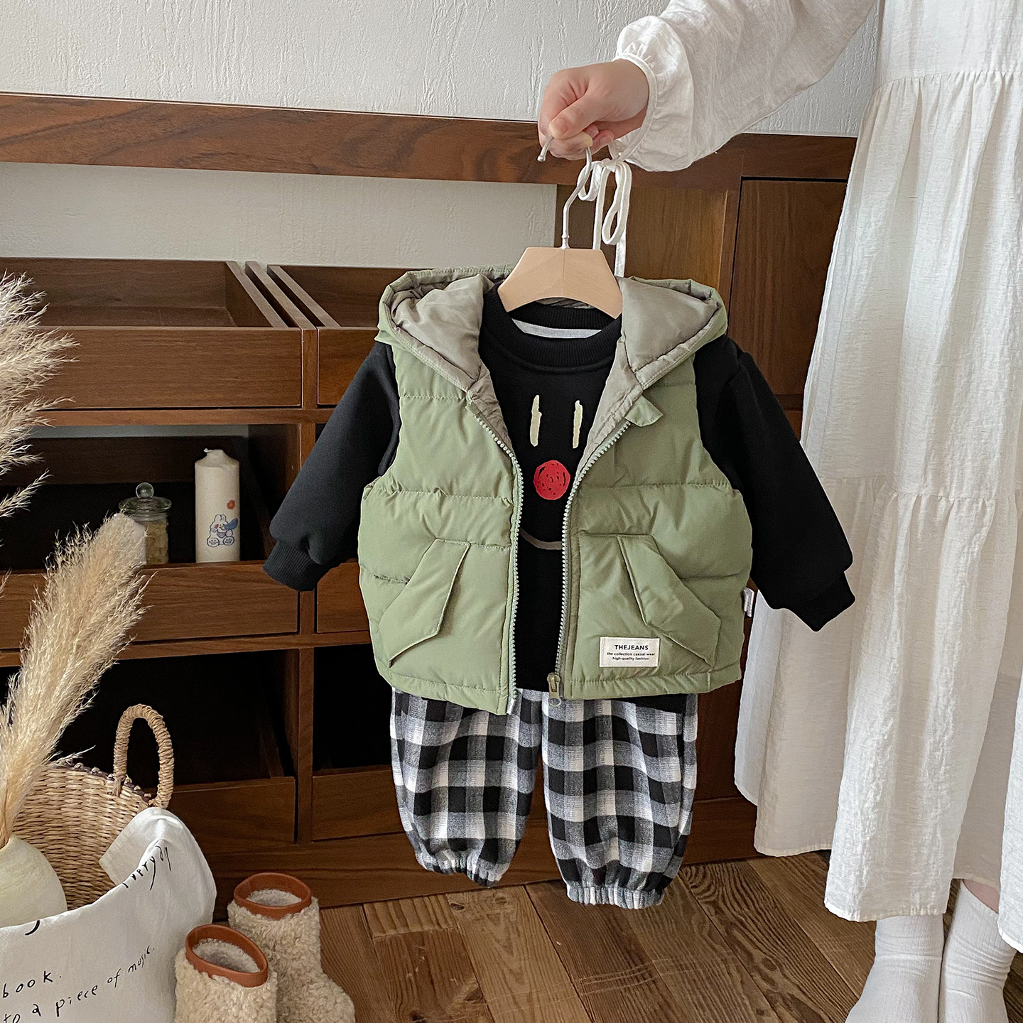 三折专区2025秋冬新款婴幼儿连帽夹棉马甲套装加绒外套卫衣卫裤
