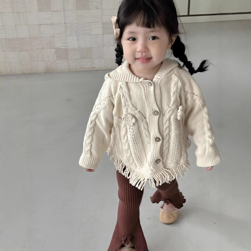 Cutemily秋冬女童流苏连帽外套女宝可爱手钩花开衫斗篷毛衣