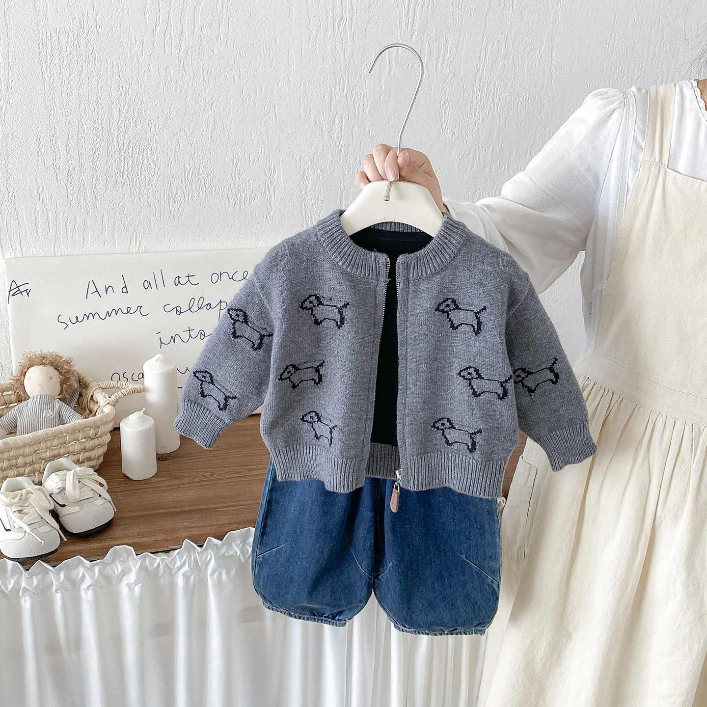 点兮男宝秋季新款休闲打底衫卡通毛衣外套婴幼儿宽松牛仔裤三件套