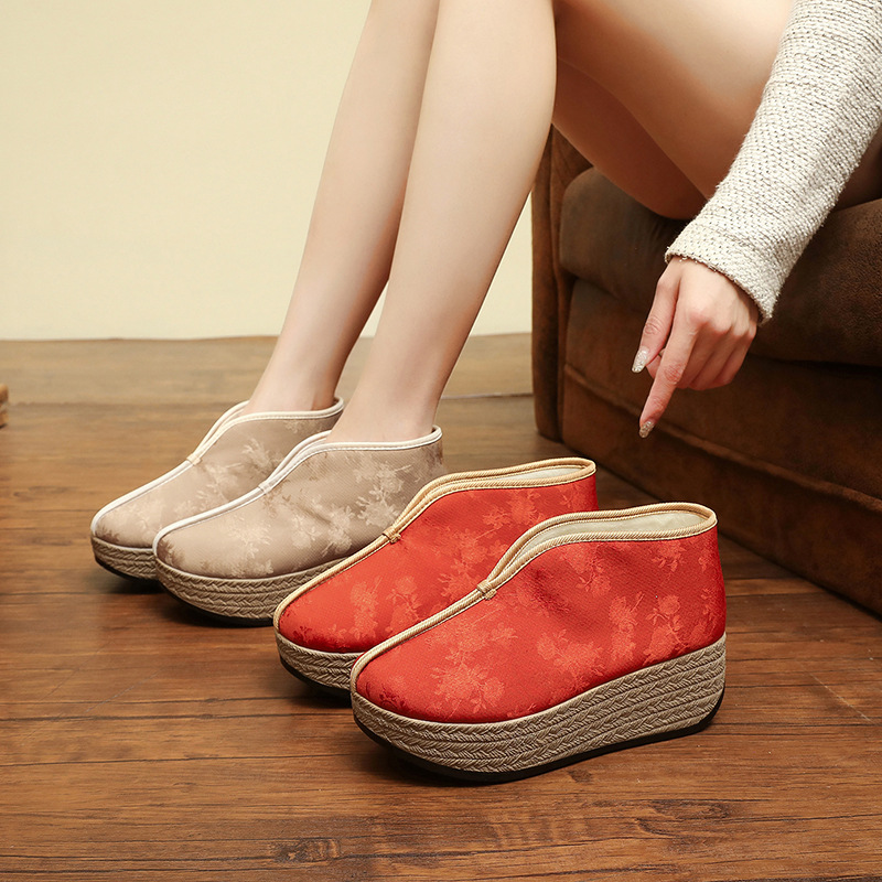 秋冬新款汉诺依宋锦面料纯色老北京提花女鞋民族风松糕底厚底棉鞋