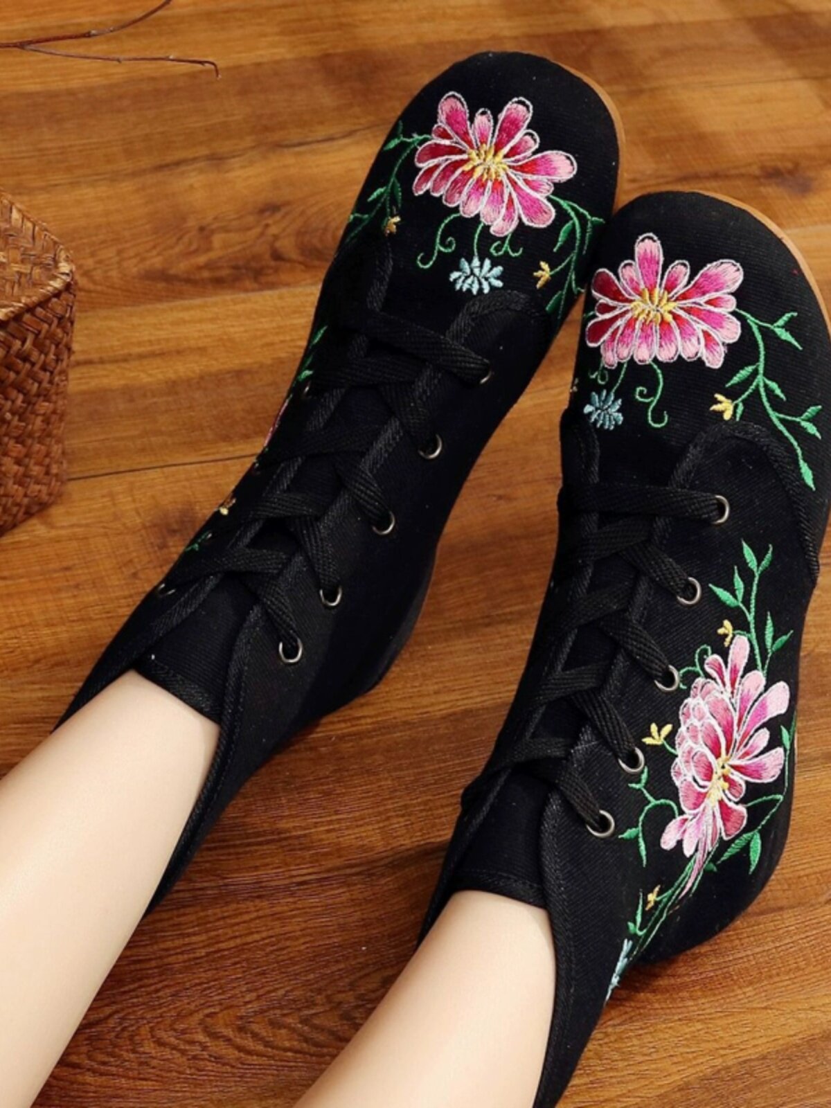 SQUARE DANCE SHOES SPRING AND AUTUMN FOLK EMBROIDERY LACE-UP BOOTS HIGH TOP INNER HEIGHT COW TENDON BOTTOM WEDGE OLD BEIJING CLOTH SHOES