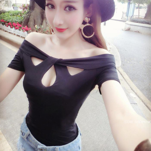 2025夏季新款韩版性感一字领上衣女短袖个性挖洞低胸紧身打底衫潮