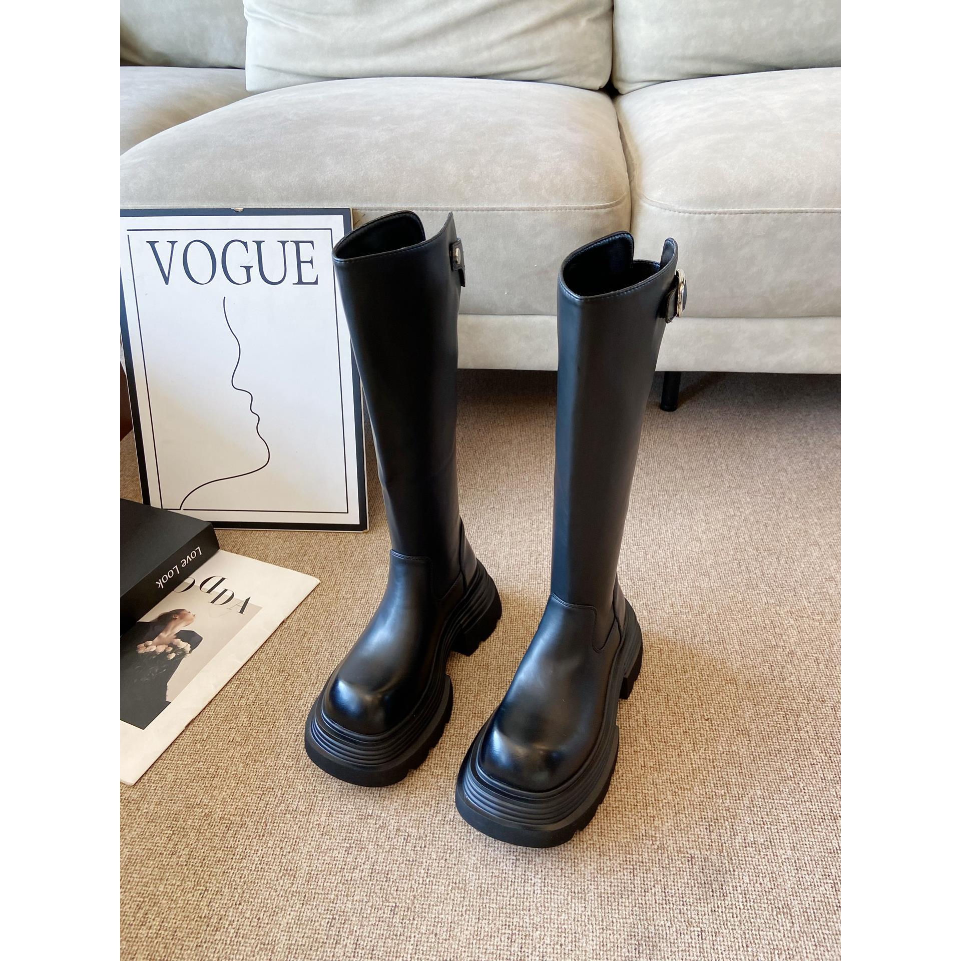 欧美网红高筒靴2025新款厚底长筒靴女小个子显瘦皮带扣骑士靴黑色