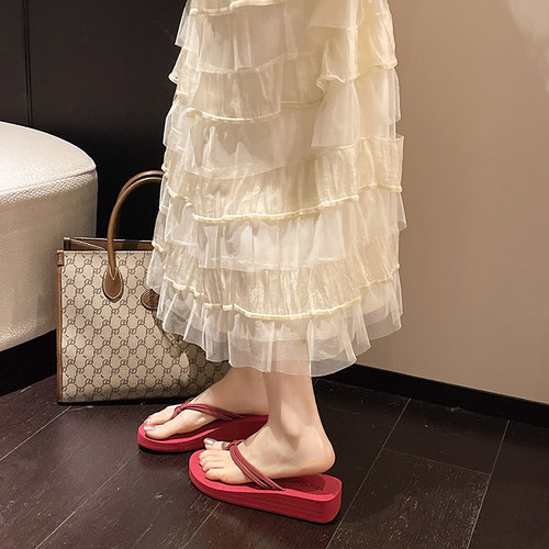 简约人字拖女夏时尚外穿防滑夹脚凉拖鞋中跟海边沙滩鞋坡跟女凉拖