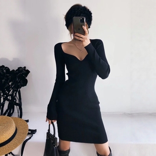 性感紧身桃心领针织连衣裙女秋冬款内搭低领包臀短裙子长袖打底裙
