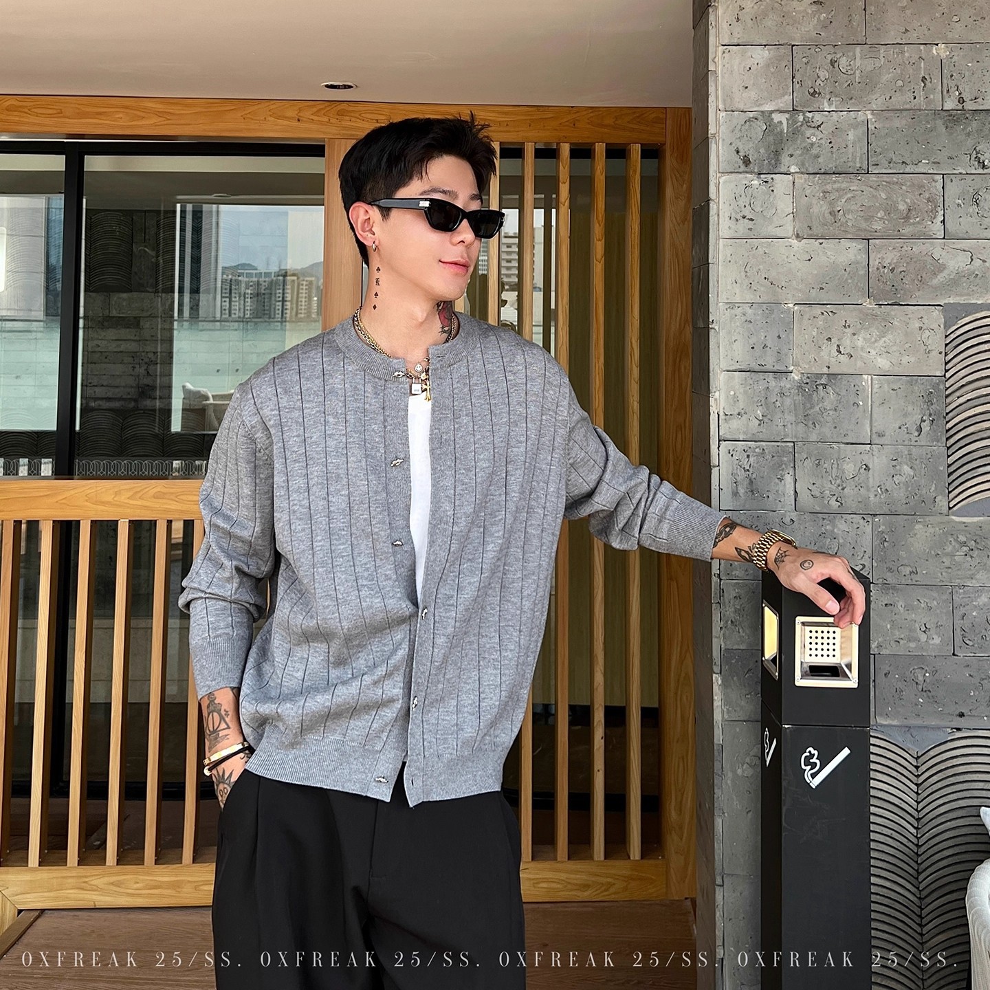 老钱风短款轻熟针织开衫男秋季设计纽扣坑条百搭休闲上衣外套