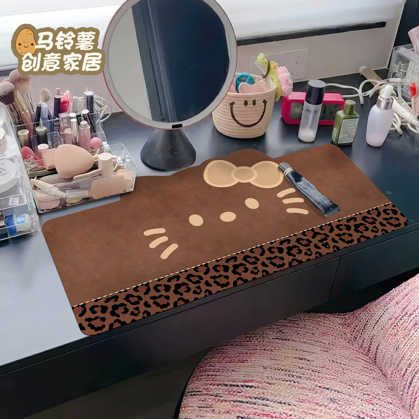 梳妆台化妆桌垫防水防油免洗皮革图片