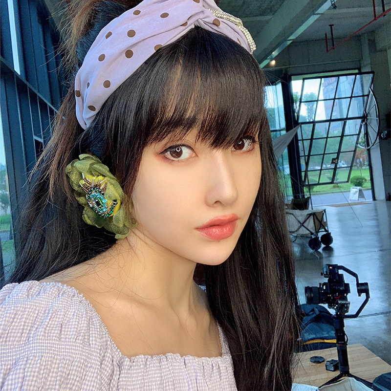 suzzi设计师定制钻饰眼睛耳夹 大花朵夸张耳钉 烧边牛油果绿耳饰