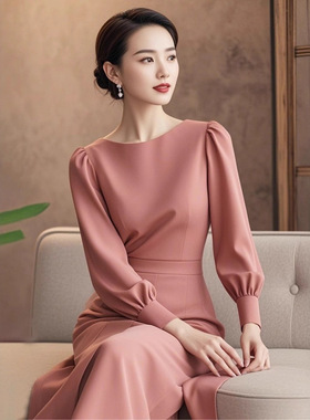 8472正式场合气质名媛女神范高级感端庄大气超好看粉色收腰连衣裙