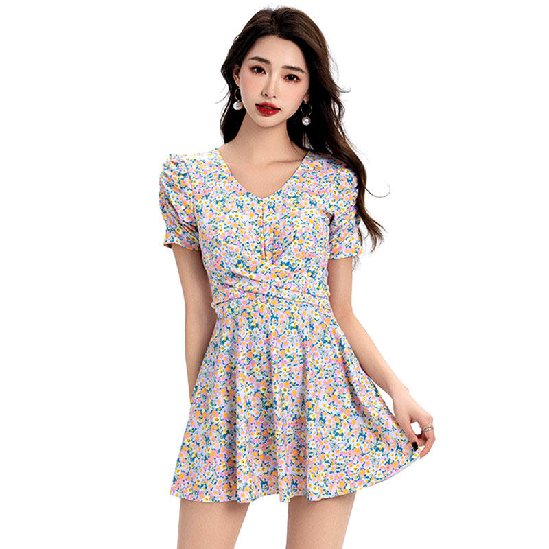 小碎花连体裙式加厚胸垫游泳衣女