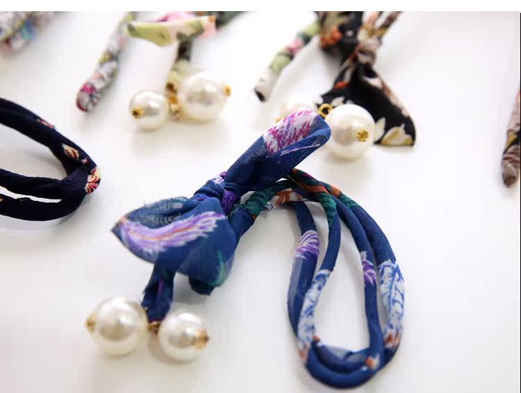 Accessoire coiffure en satin - Ref 1205149 Image 1