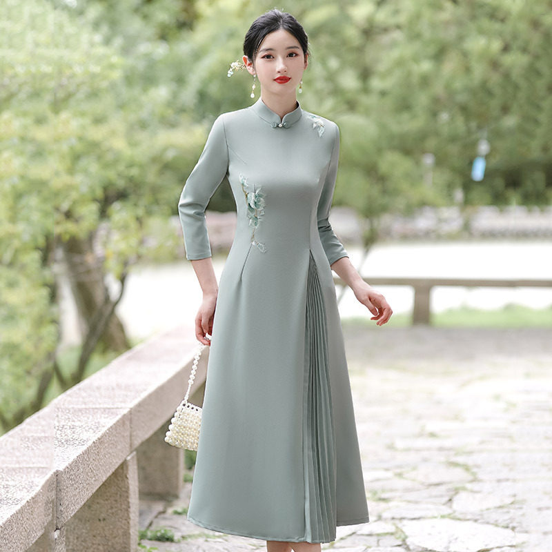 蓝绿色奥戴国风新中式长袖旗袍改良年轻款女感收腰连衣裙春秋