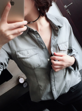 春夏 新款欧美明星街拍简约显瘦百搭珍珠扣烟灰色休闲牛仔衬衫女