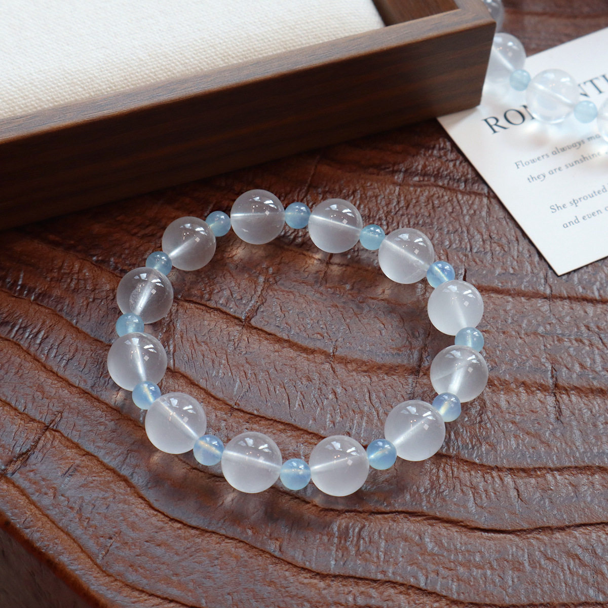 爆款原创设计天然奶白水晶手串清新海蓝宝手链高级感设计简约手饰