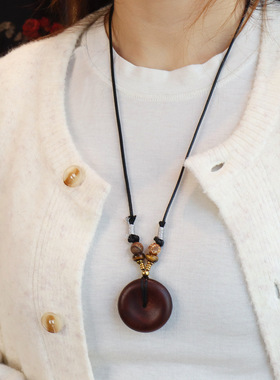 国风天然檀木平安扣吊坠新中式长款秋冬毛衣链钛钢不掉色长款项链