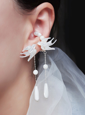 高级感轻奢新中式超仙蝴蝶珍珠长款白色新娘浪漫耳饰纯银女耳环